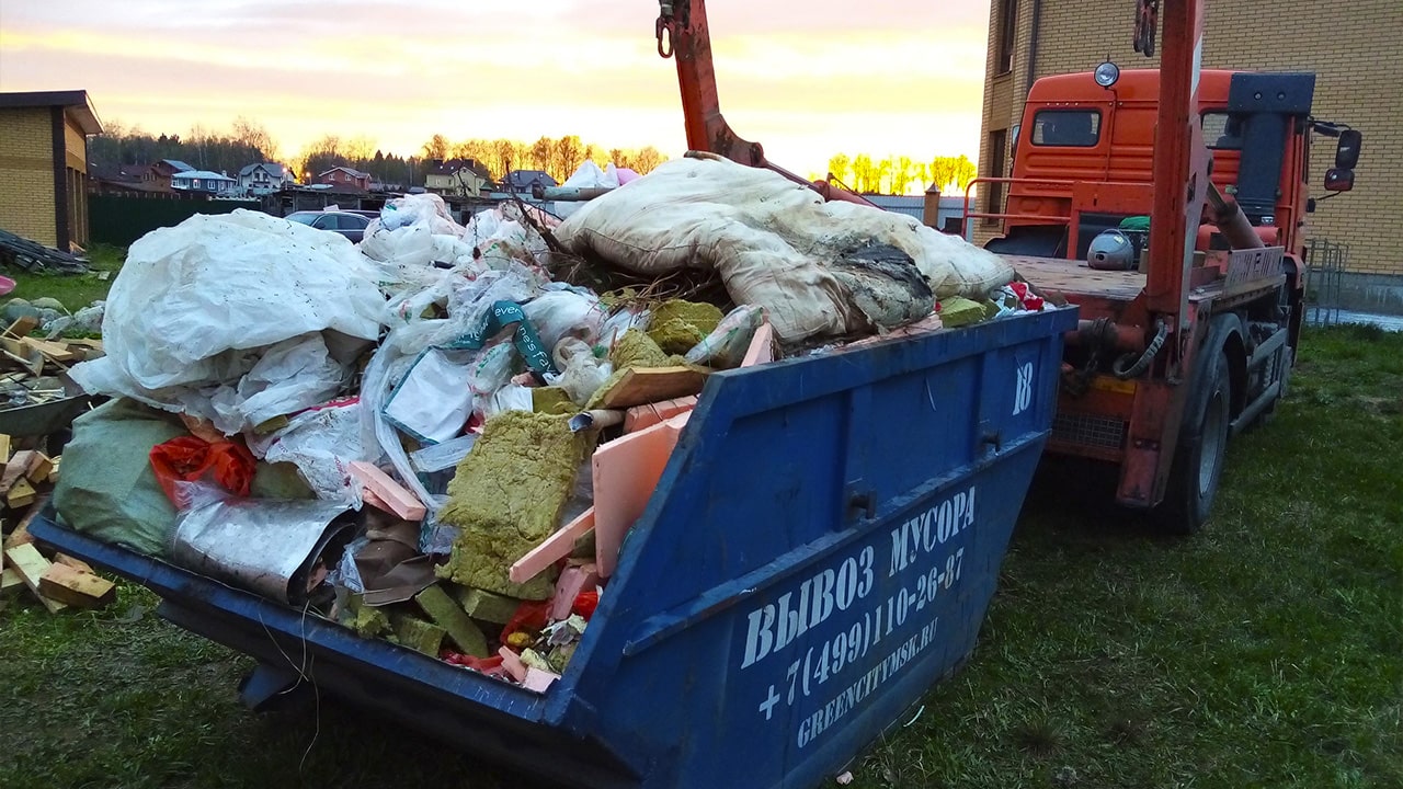 Вывоз и утилизация промышленных отходов в Лесне в октябре