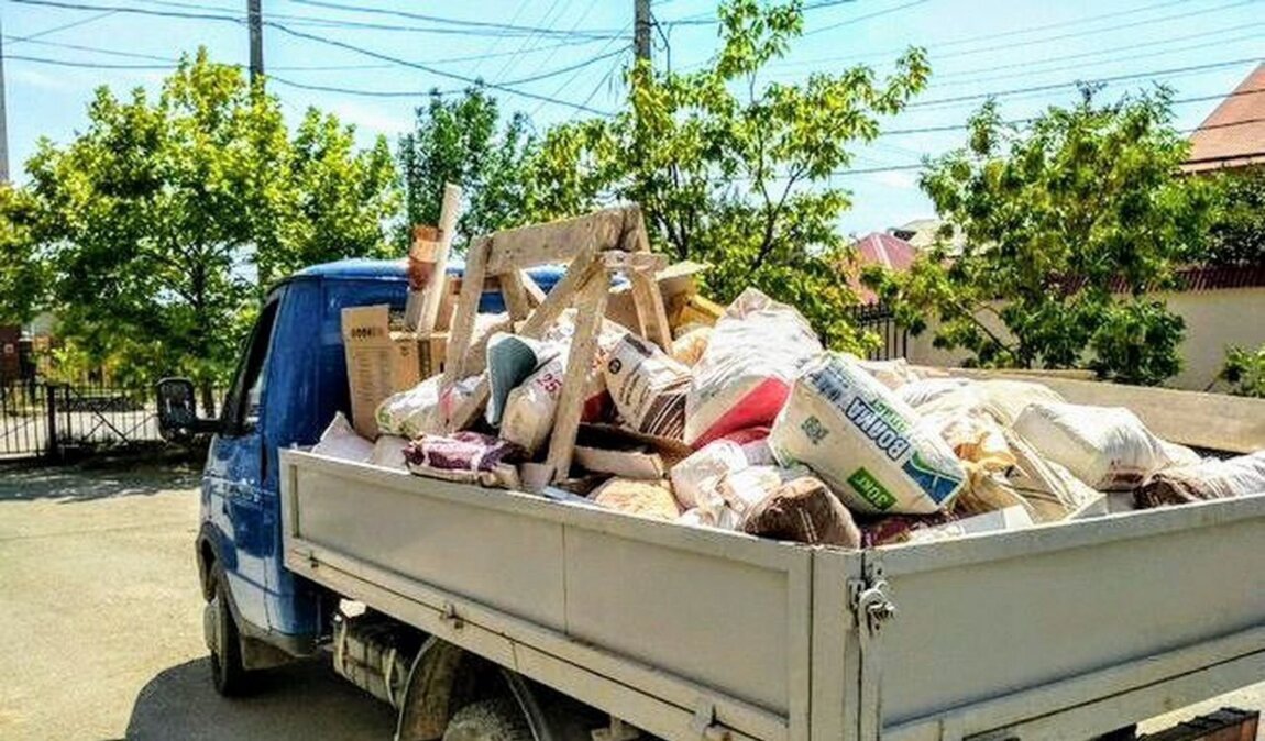 Вывоз мусора Газелью в Лесне в октябре