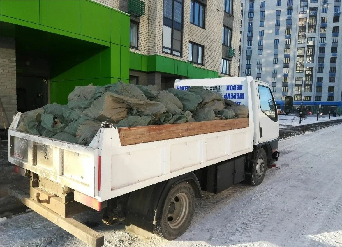 Вывоз мусора грузовым фургоном 3 тонны в Лесне — цена от 1403 руб., ПроМусор