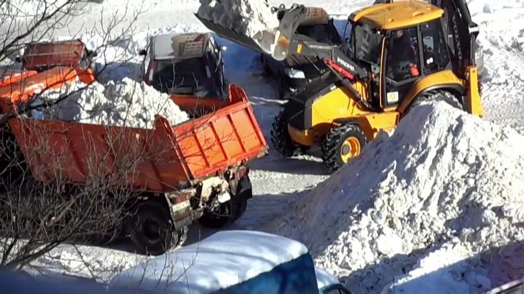 Вывоз снега с погрузкой в Лесне для организаций и частных лиц в октябре